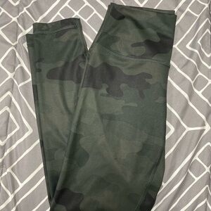 Women’s Camo Leggings